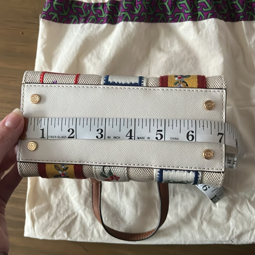 Tory Burch Emerson Satchel - Picture 10 of 11